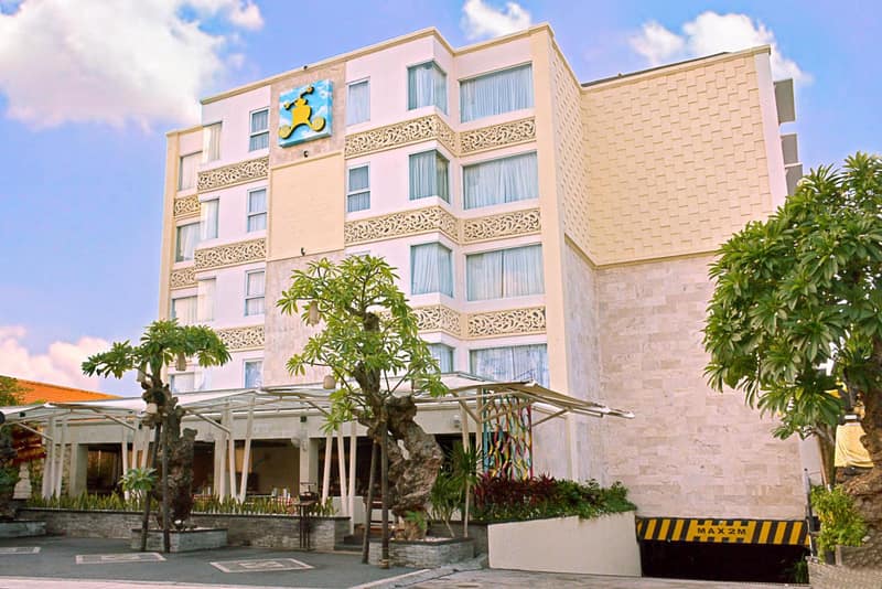 Royal Regantris Kuta — building