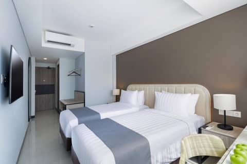 Royal Regantris Kuta — hotel room