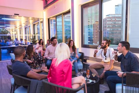 iQ Hotel Milano — lounge