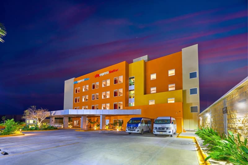 City Express Suites by Marriott Cabo San Lucas — building