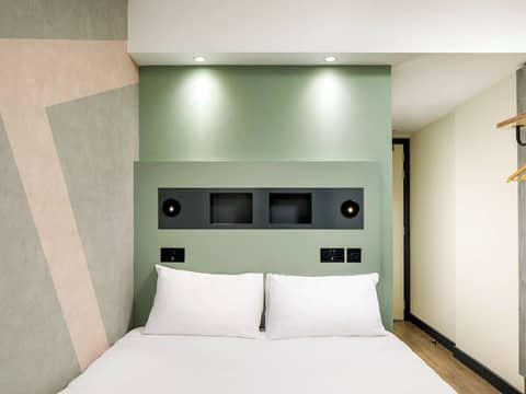 ibis budget Manchester Airport — photo 7