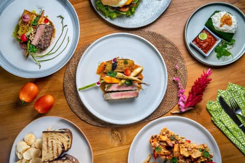 Jati Cottage — dining