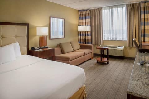 DoubleTree by Hilton St. Louis at Westport — photo 3