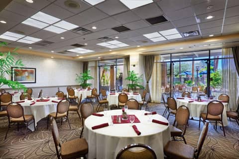 Embassy Suites by Hilton Phoenix Scottsdale — meeting & event spaces
