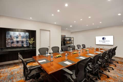 DoubleTree Suites by Hilton Austin Downtown Capitol — photo 3
