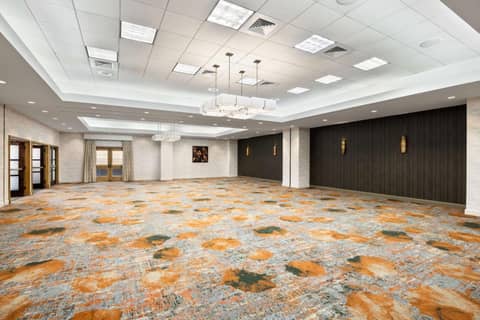 DoubleTree Suites by Hilton Austin Downtown Capitol — photo 5