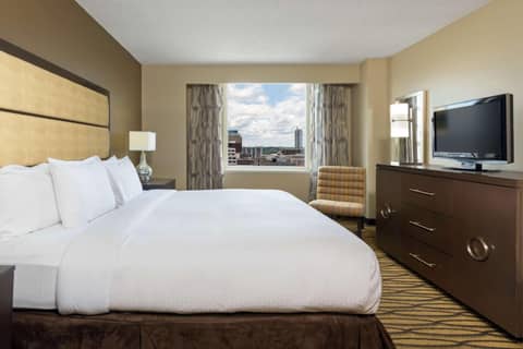 DoubleTree Suites by Hilton Austin Downtown Capitol — photo 8