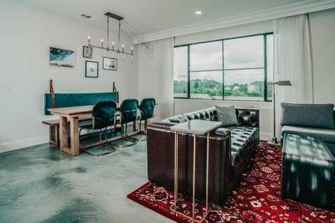 Colton House Hotel — hotel room