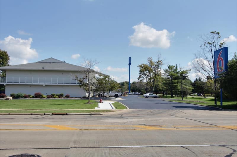Motel 6-Middleburg Heights, OH - Cleveland — building