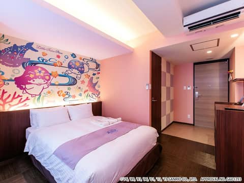 HOTEL OKINAWA WITH SANRIO CHARACTERS — hotel room
