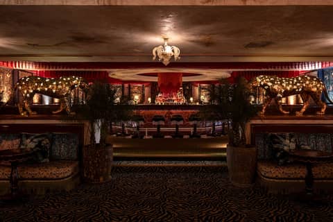 Lafayette Hotel & Club — lounge