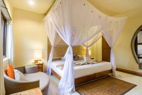 Ubud Aura Wellness Sanctuary — hotel room