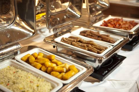DAVINCI Hotel on Nelson Mandela Square — dining