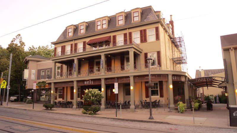 Chestnut Hill Hotel — building