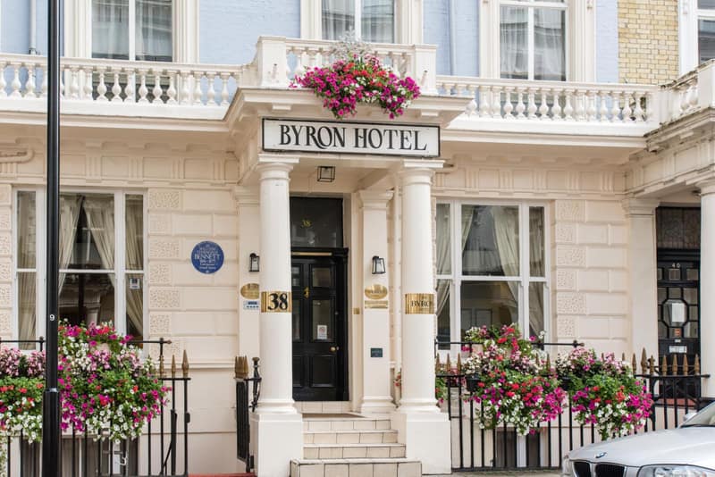 Byron Hotel — building