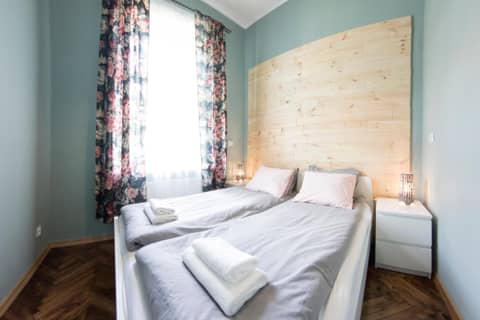Fresh Apartments — hotel room