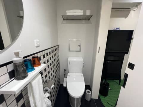 HOTEL TAVINOS Hamamatsucho — bathroom