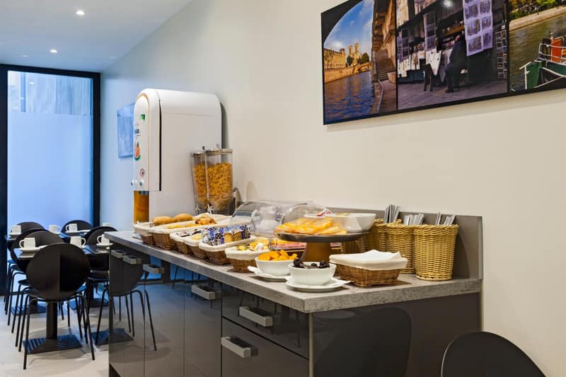 Hôtel Brady — dining