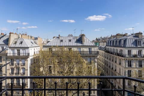 Hôtel Brady — balance & terrace