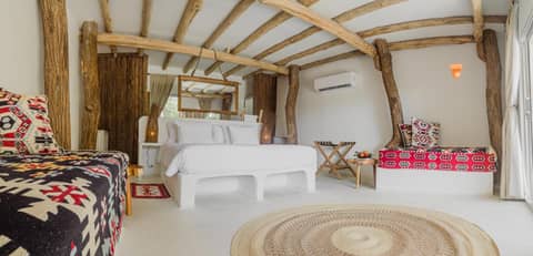 Éteka Slow Beach Hotel — hotel room