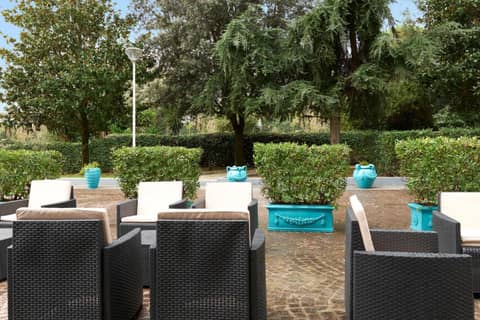 Occidental Aran Park — balance & terrace