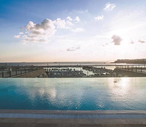 Wyndham Grand Istanbul Kalamış Marina Hotel — photo 3