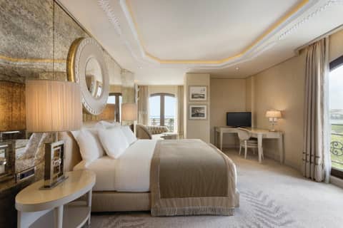Wyndham Grand Istanbul Kalamış Marina Hotel — photo 4