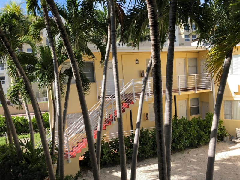 Beach Place Hotel — building