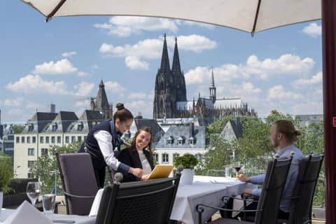Maritim Hotel Köln — dining