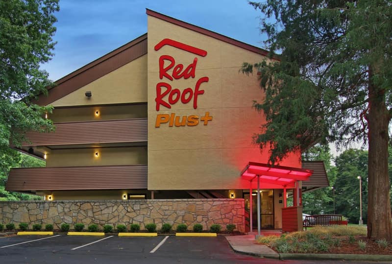 Red Roof Inn PLUS+ Atlanta - Buckhead — building