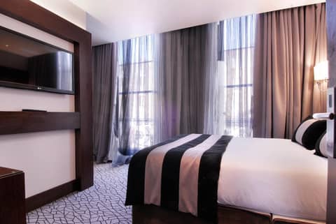 Park Avenue Baker Street — hotel room