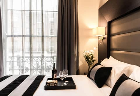 Park Avenue Baker Street — hotel room