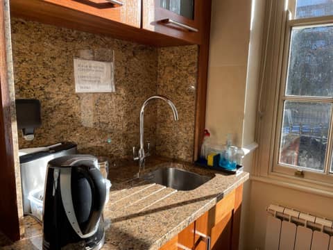 Orchard Hotel — kitchen