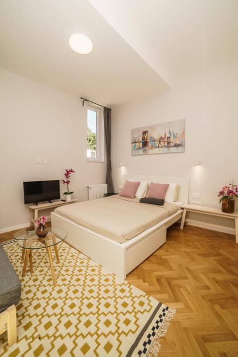 Doma Zagreb Aparthotel — bedroom
