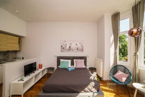 Doma Zagreb Aparthotel — bedroom