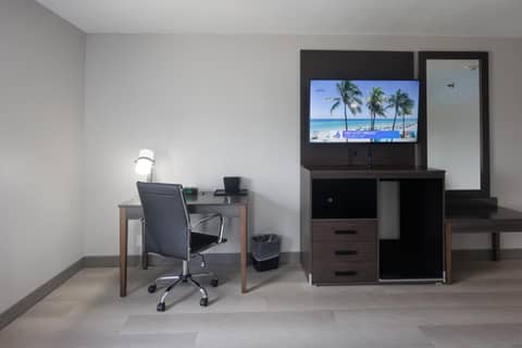 B&B Hotel Miami Airport — photo 4