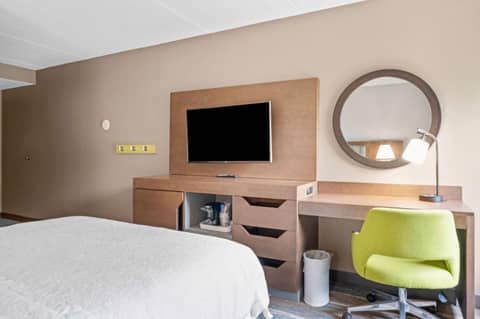 Hampton Inn Cleveland-Westlake — photo 4