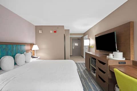 Hampton Inn Cleveland-Westlake — photo 8