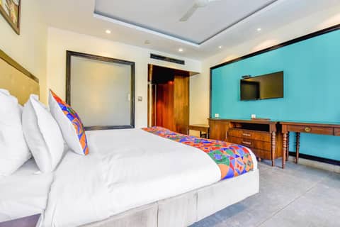 FabHotel Prime The King's Court - Nr Calangute Beach — hotel room