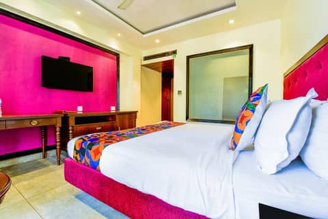 FabHotel Prime The King's Court - Nr Calangute Beach — hotel room