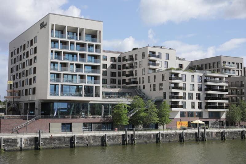 JUFA Hotel Hamburg HafenCity — building