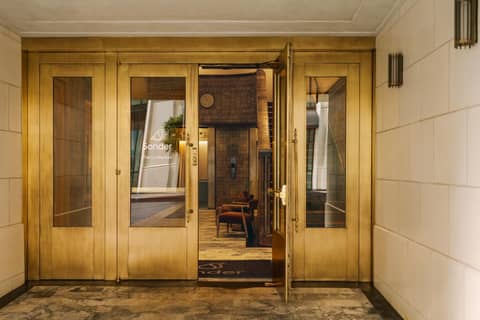 Reside Craftsman Los Angeles, a Wyndham Residence — photo 2