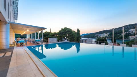 Hotel Uvala — recepcion & lobby