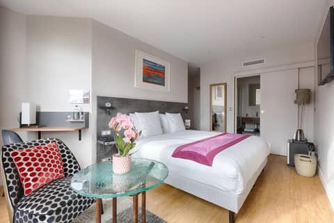 Hotel de France Invalides — hotel room
