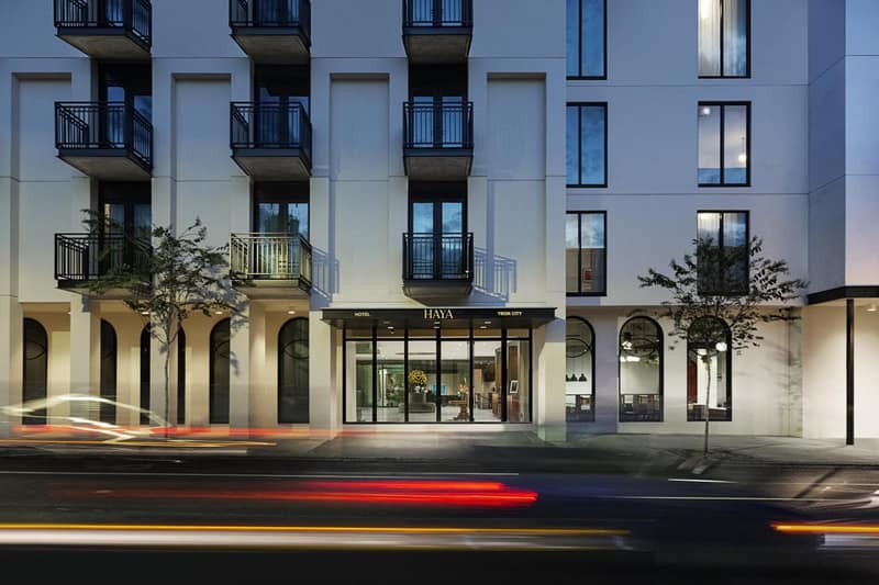 Hotel Haya — building