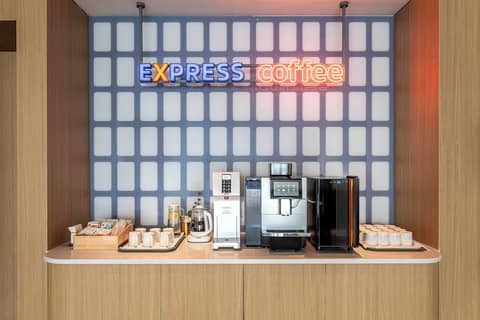 Holiday Inn Express Shanghai PVG Zhuqiao by IHG — photo 3