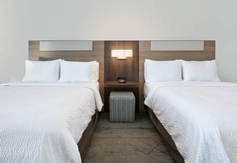 Holiday Inn Express & Suites North Dallas at Preston by IHG — photo 3