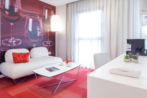 Hotel Maciá Granada Five Senses Rooms & Suites — photo 9