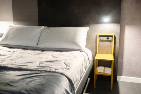 Alma Hotel — bedroom