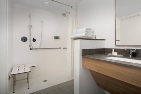 Fairfield Inn & Suites Nashville Near Vanderbilt — photo 9